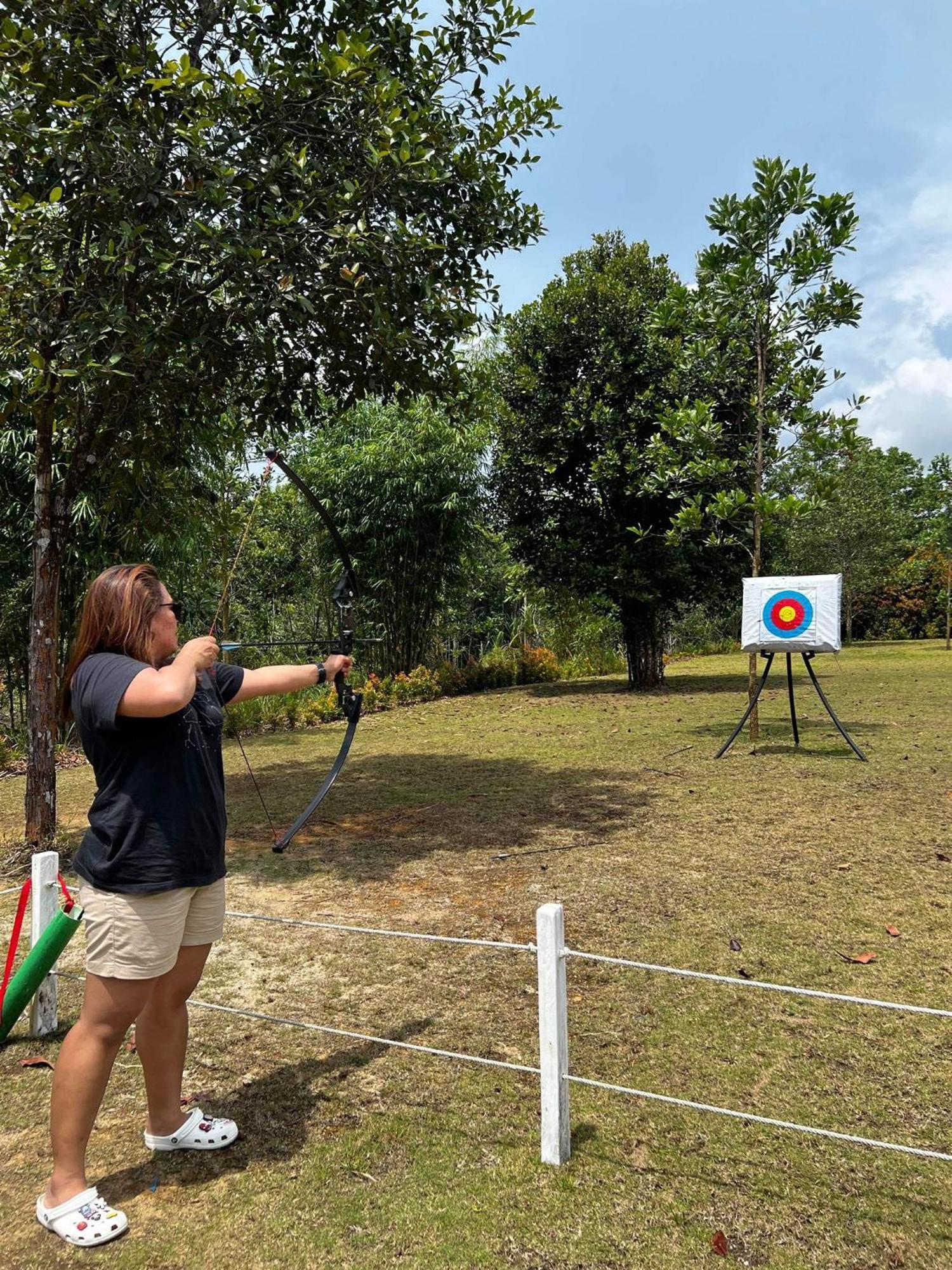 "D'Bamboo Kamp" Desa Wisata Ekang ラゴイ エクステリア 写真