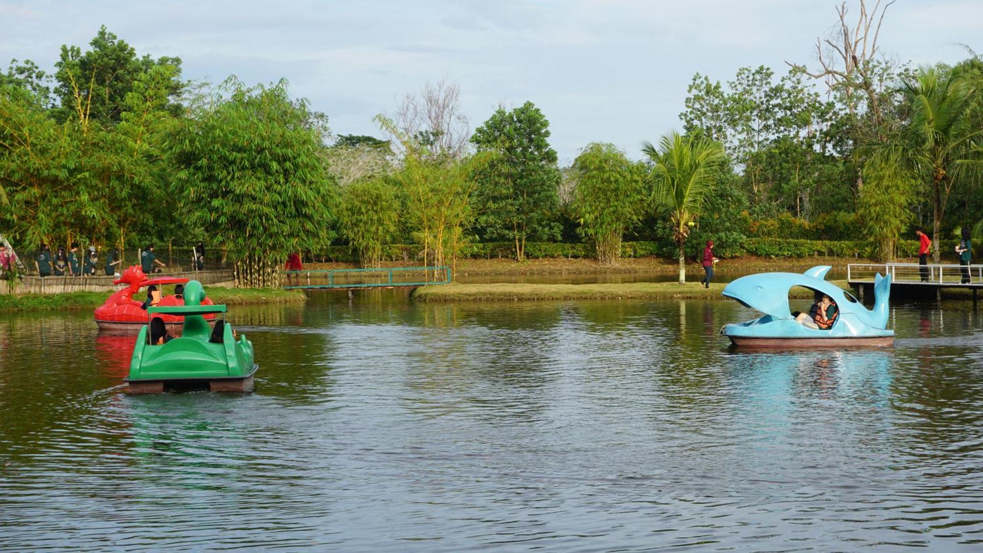 "D'Bamboo Kamp" Desa Wisata Ekang ラゴイ エクステリア 写真